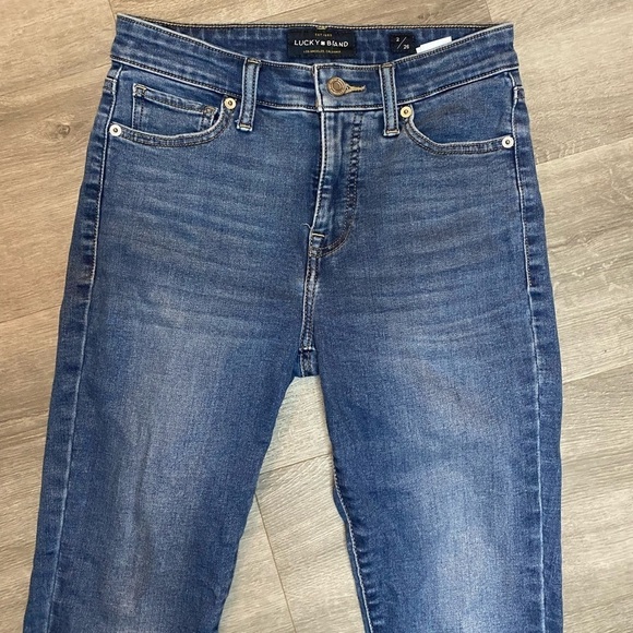 Lucky Brand Ava Super Skinny Jeans - Picture 4 of 9